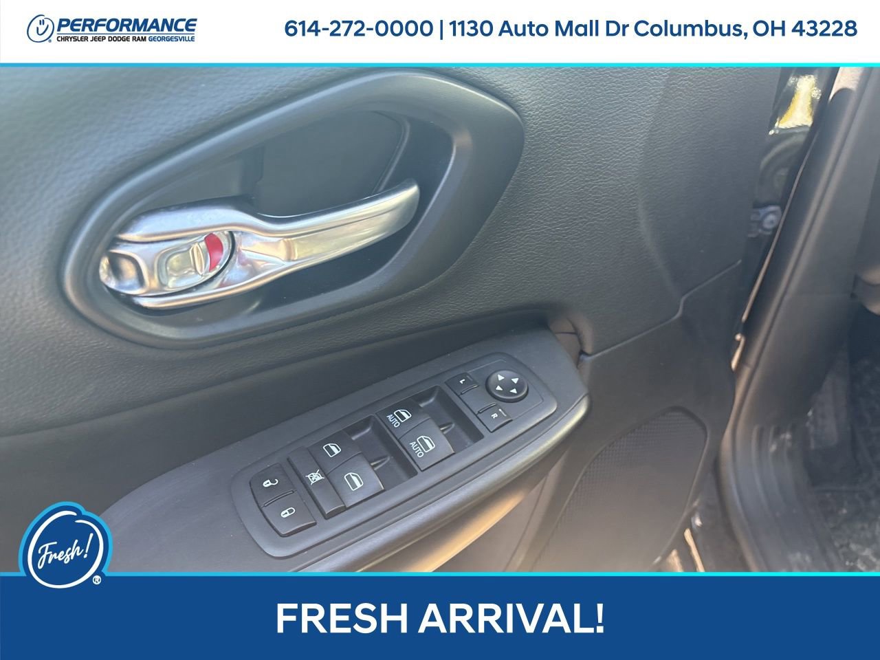 Used 2020 Jeep Cherokee Trailhawk w/ Comfort & Convenience Group image 17