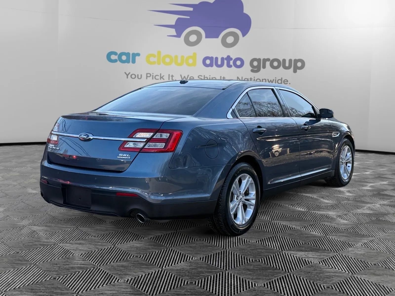 Used 2018 Ford Taurus SEL w/ Equipment Group 201A image 5