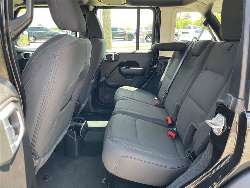 Used 2023 Jeep Wrangler Unlimited Sport AWD/4WD image 34