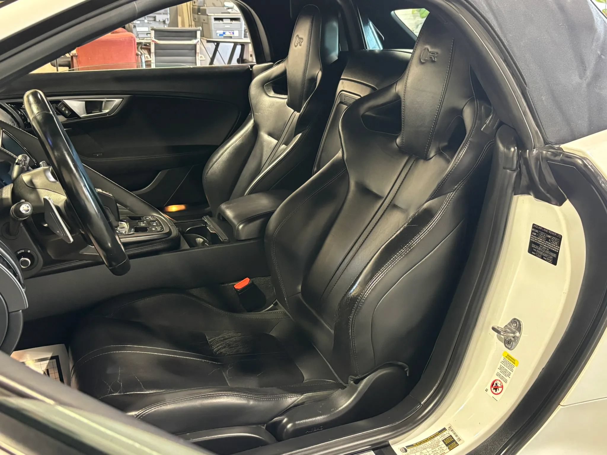 Used 2017 Jaguar F-TYPE R AWD/4WD image 21