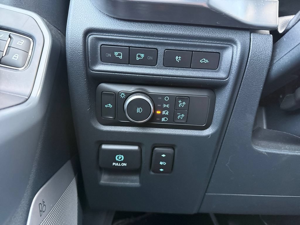 Used 2022 Ford F150 Lariat AWD/4WD image 24