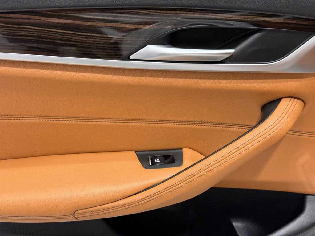 Certified 2022 BMW 540i xDrive w/ Convenience Package image 22