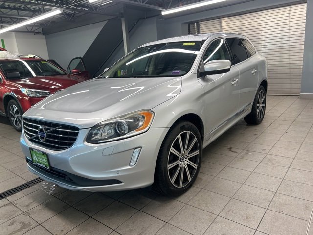 Used 2017 Volvo XC60 T6 Inscription w/ Preferred Option Package image 3
