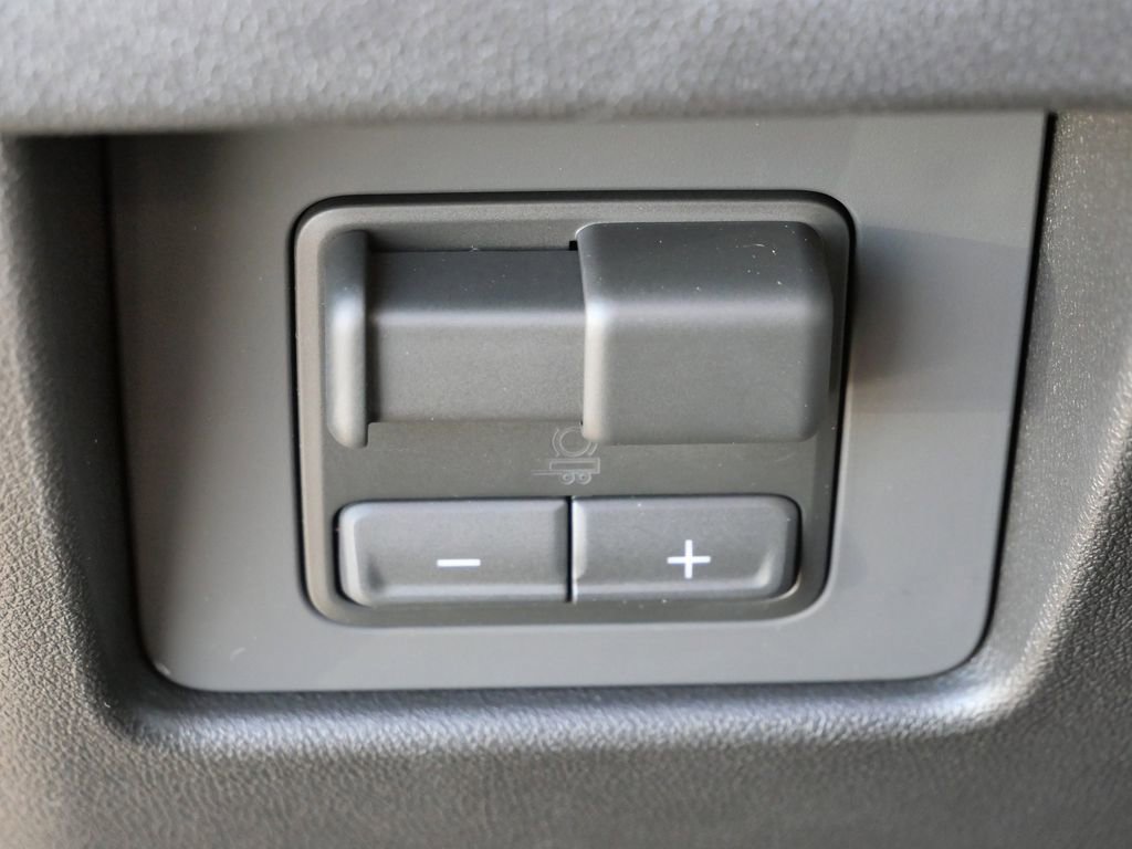 New 2026 GMC Canyon Elevation w/ Convenience Package image 39