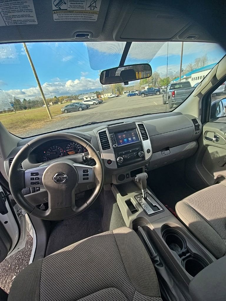 Used 2019 Nissan Frontier S image 2