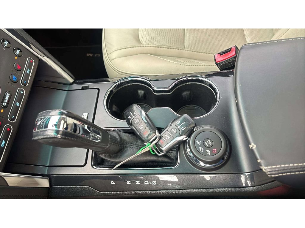 Used 2016 Ford Explorer Platinum AWD/4WD image 23