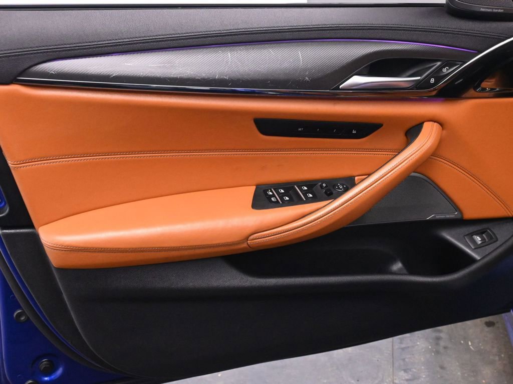 Used 2022 BMW M5 w/ Executive Package image 10