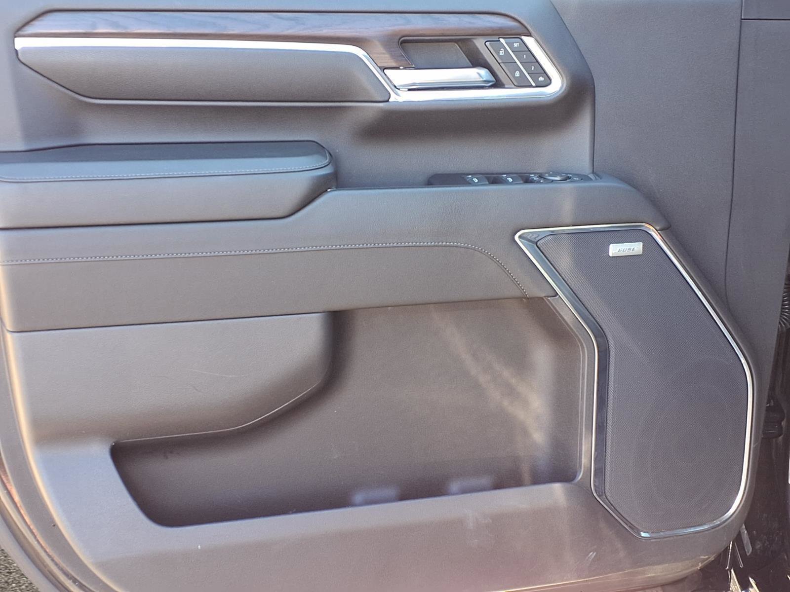 Used 2024 GMC Sierra 3500 SLT w/ SLT Premium Package image 17