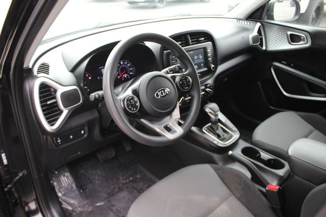 Used 2021 Kia Soul LX image 3