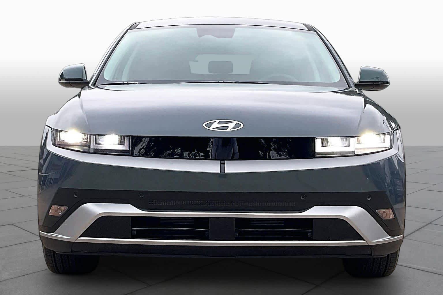 Certified 2026 Hyundai Ioniq 5 SEL RWD image 3