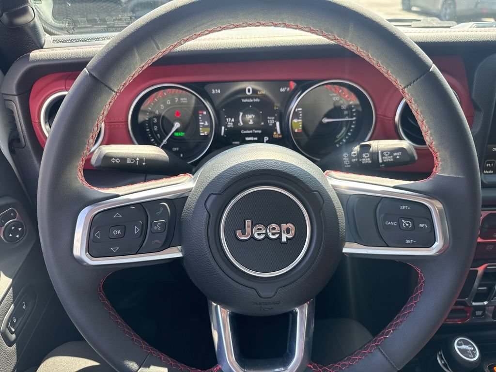 Used 2023 Jeep Wrangler Unlimited Rubicon 4xe AWD/4WD image 21