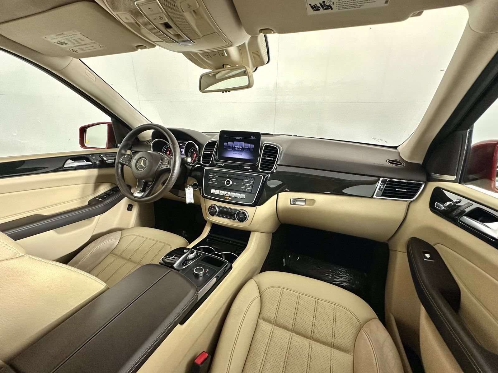 Used 2018 Mercedes-Benz GLE 350 w/ Premium 1 Package image 2