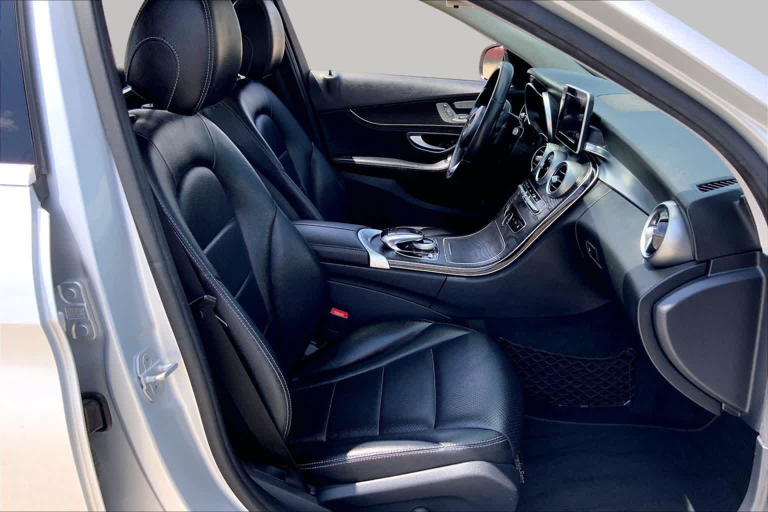 Used 2015 Mercedes-Benz C 300 4MATIC Sedan image 9