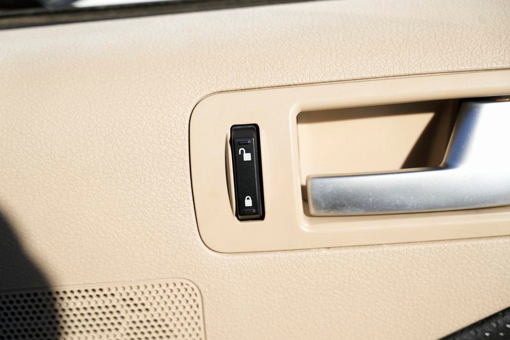 Used 2008 Ford Mustang GT image 24