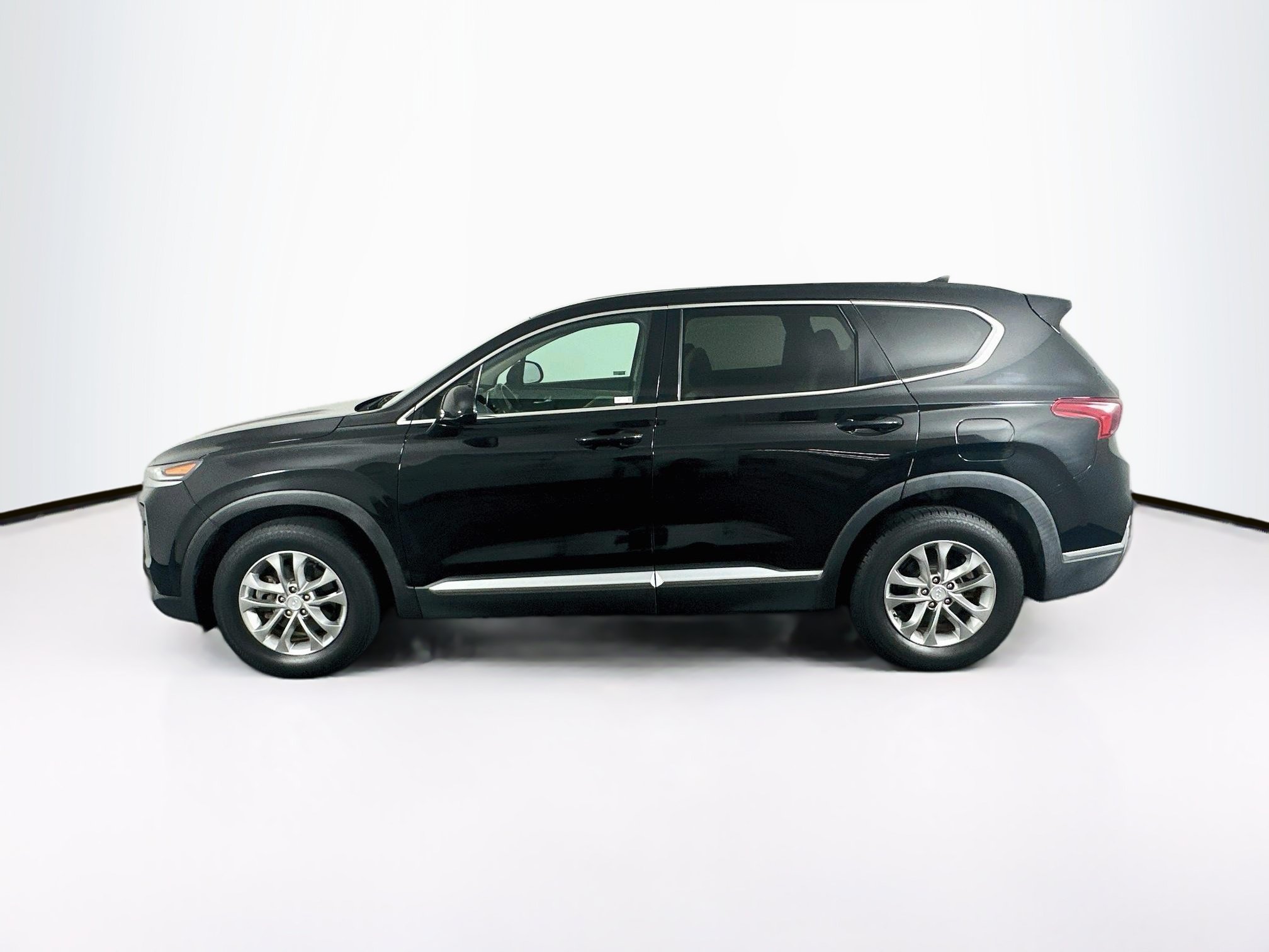 Used 2020 Hyundai Santa Fe SEL w/ Cargo Package FWD image 4