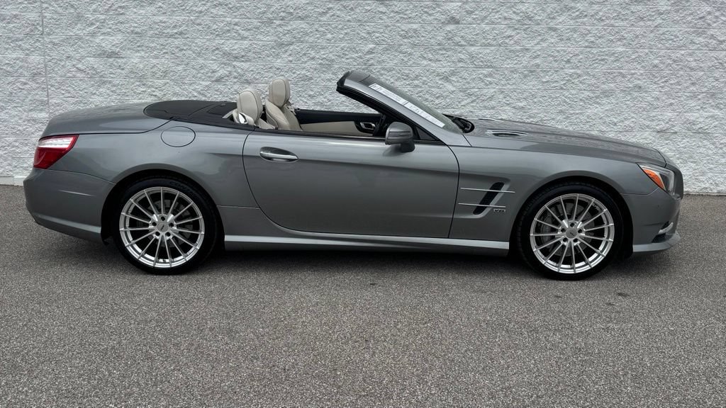 Used 2013 Mercedes-Benz SL 550 image 2