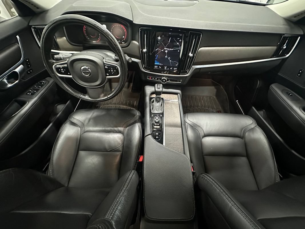 Used 2018 Volvo V90 T6 Cross Country w/ Convenience Package AWD/4WD image 19