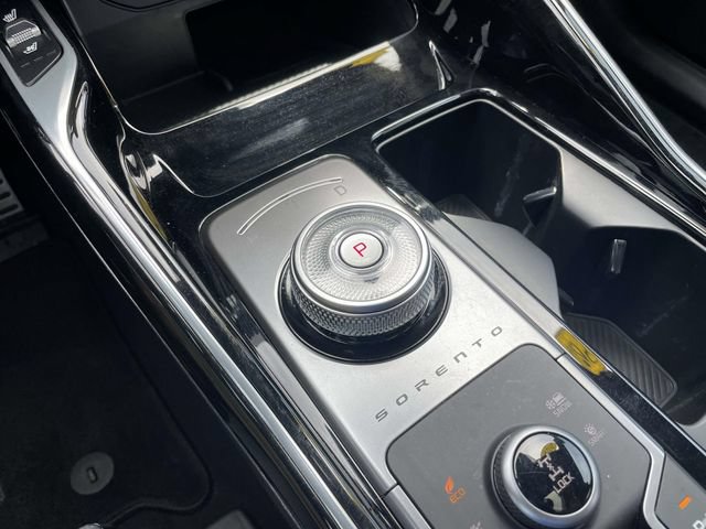 Certified 2025 Kia Sorento SX Prestige AWD/4WD image 33