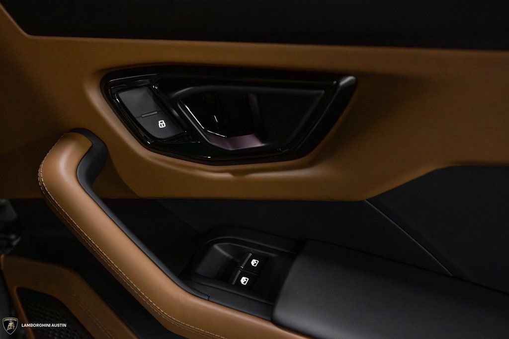 New 2025 Lamborghini Urus SE image 45