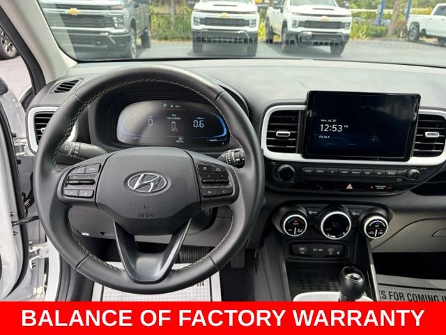 Used 2025 Hyundai Venue Limited FWD image 17
