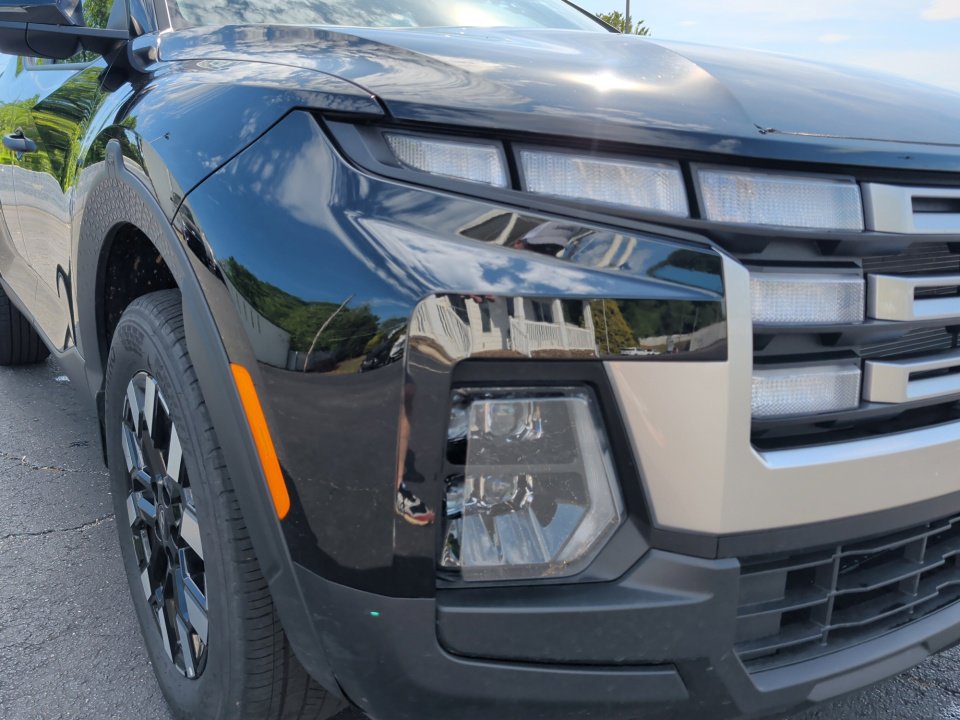 Certified 2025 Hyundai Santa Cruz SEL FWD image 24