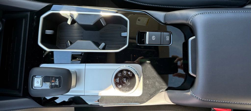 New 2026 Mitsubishi Outlander SE image 36