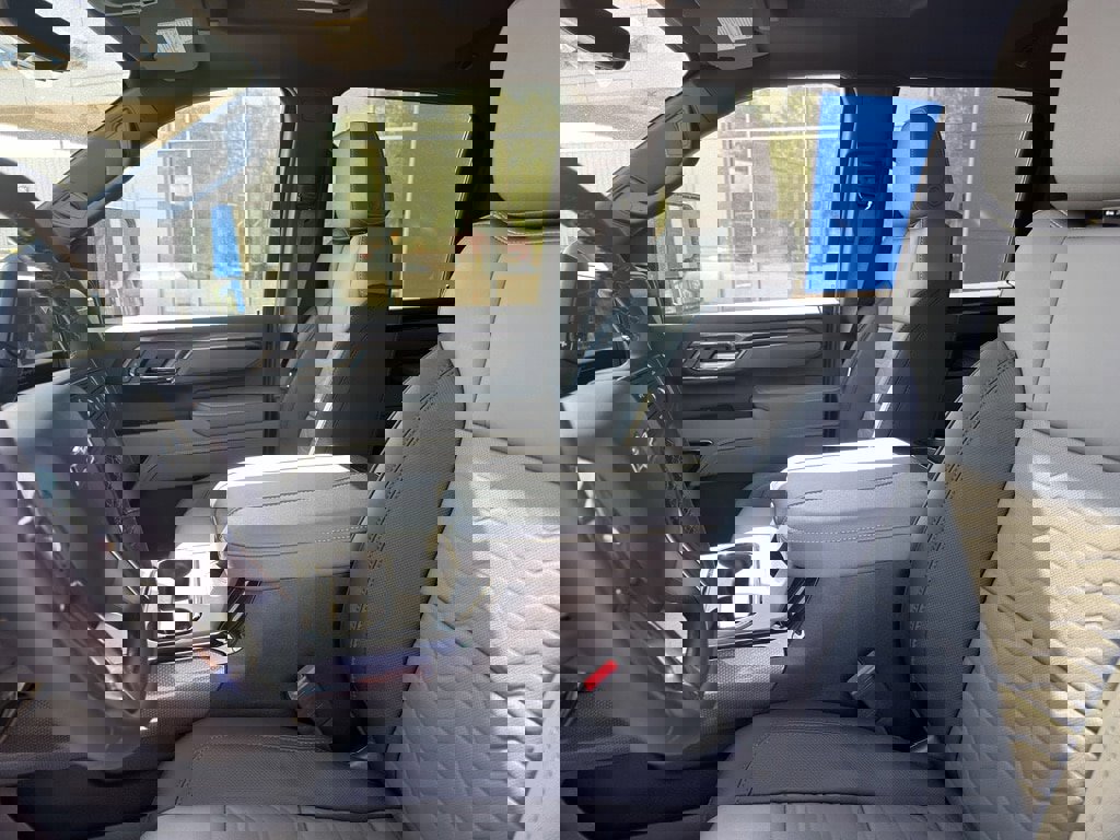 New 2026 Chevrolet Silverado 2500 ZR2 AWD/4WD image 16