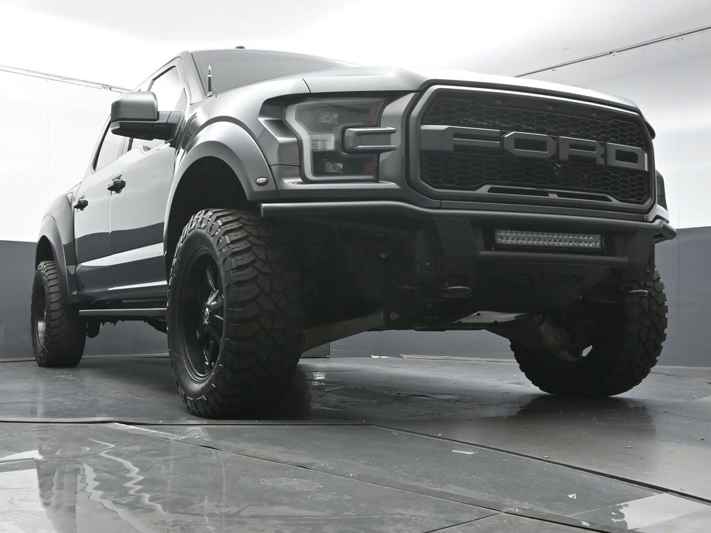 Used 2018 Ford F150 Raptor w/ Equipment Group 802A Luxury image 40