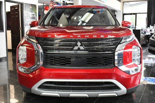 Used 2022 Mitsubishi Outlander SEL Black Edition AWD/4WD image 2