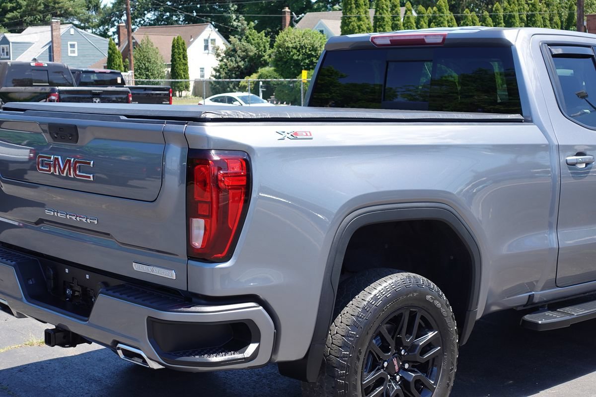 Used 2022 GMC Sierra 1500 Elevation w/ Preferred Package AWD/4WD image 11