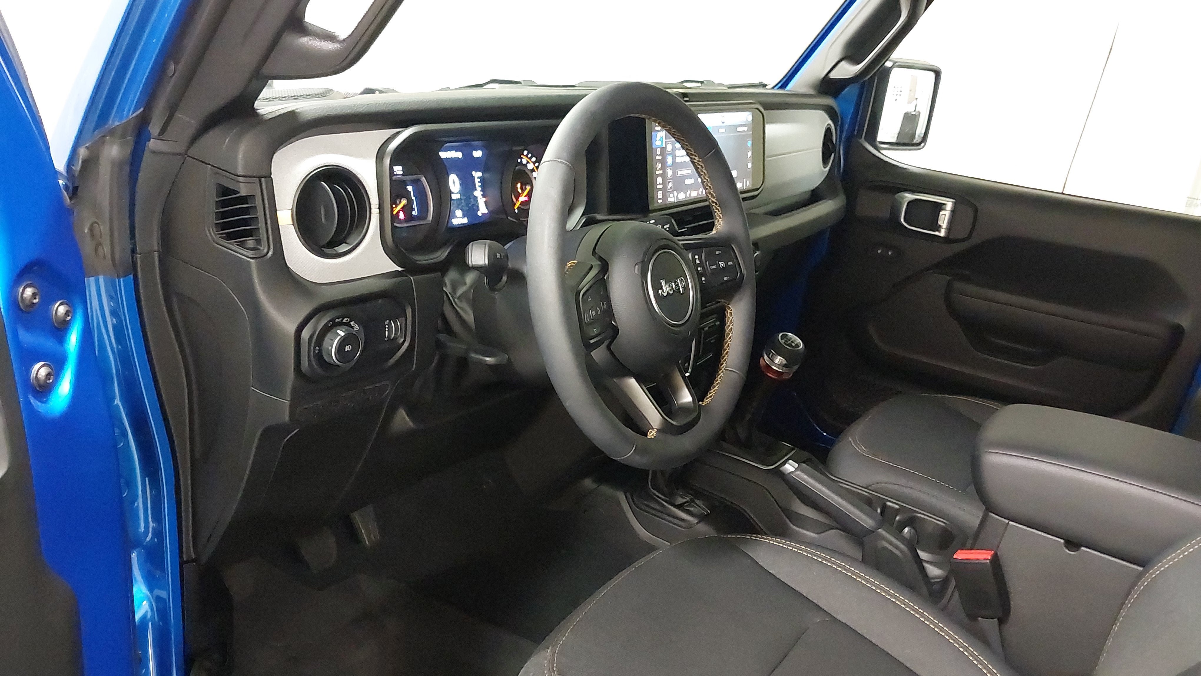 Used 2024 Jeep Wrangler Sport AWD/4WD image 18