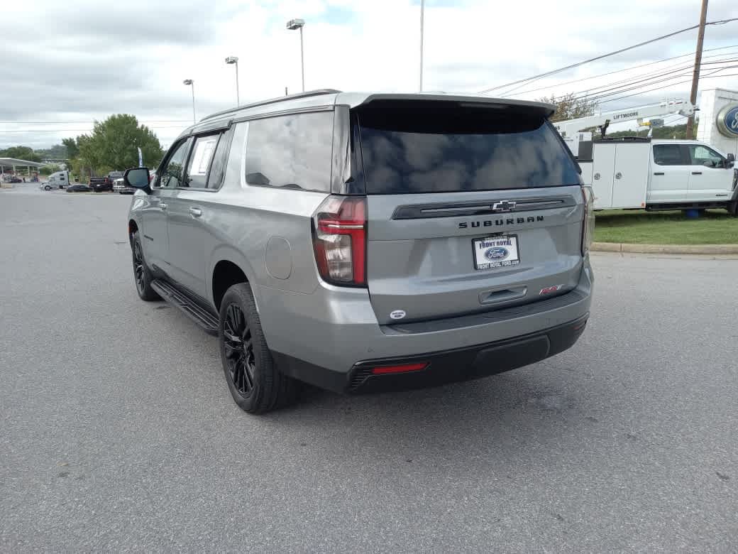 Used 2024 Chevrolet Suburban RST w/ Luxury Package AWD/4WD image 5
