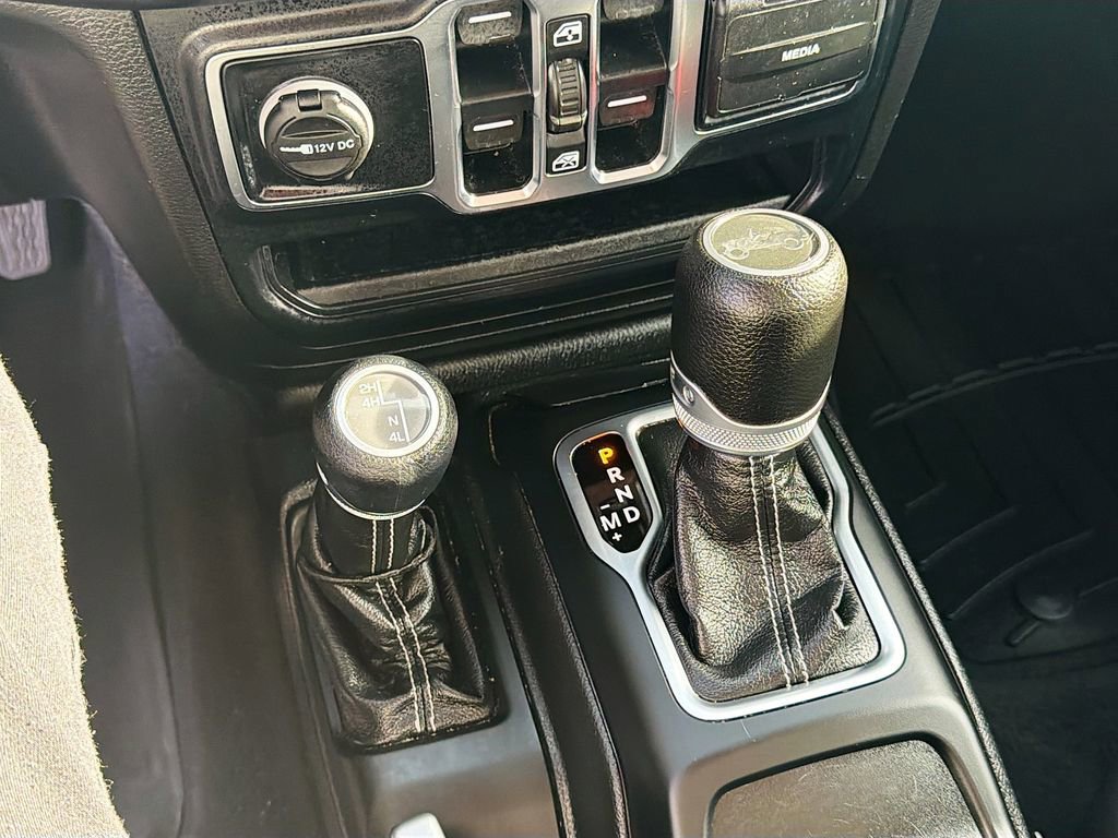 Used 2020 Jeep Wrangler Unlimited Sahara image 18