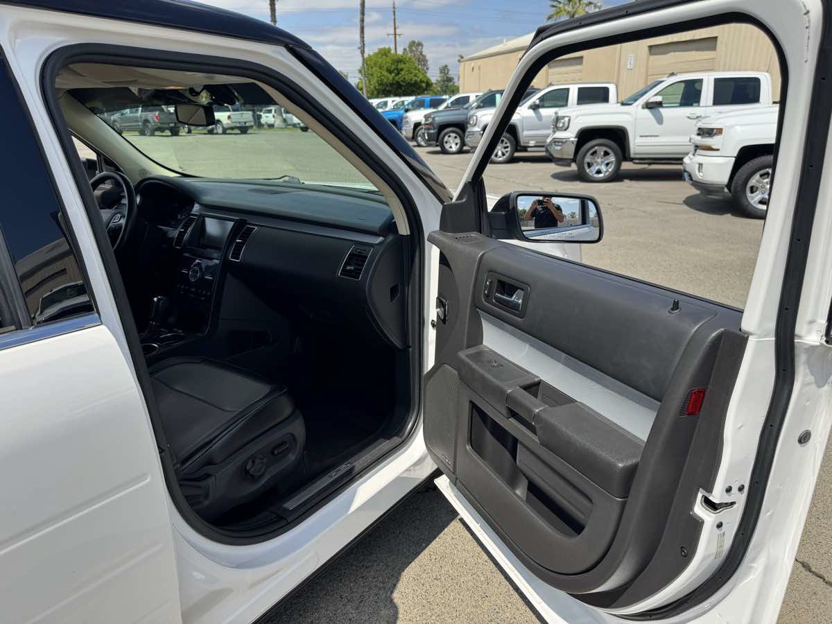 Used 2014 Ford Flex Limited w/ Appearance Package FWD image 16