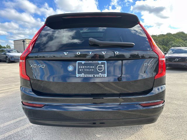 Certified 2023 Volvo XC90 B6 Core w/ Climate Package AWD/4WD image 7