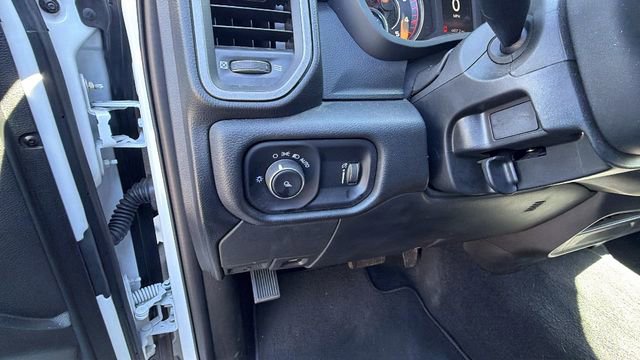 Used 2024 RAM 2500 Tradesman w/ Chrome Appearance Group image 31