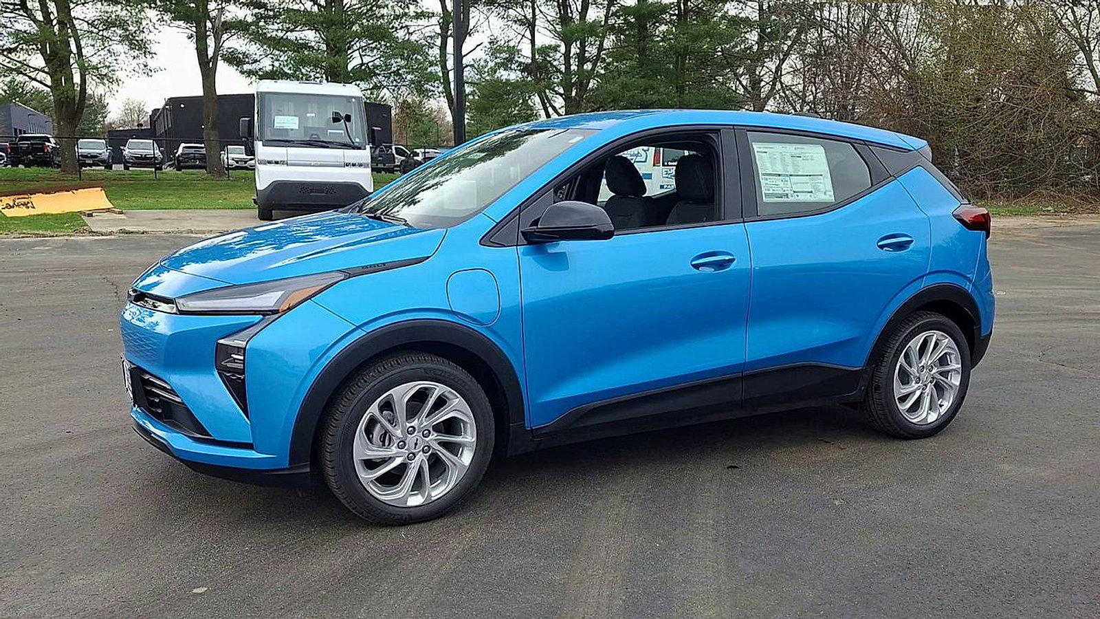 New 2027 Chevrolet Bolt LT w/ Comfort Package image 7