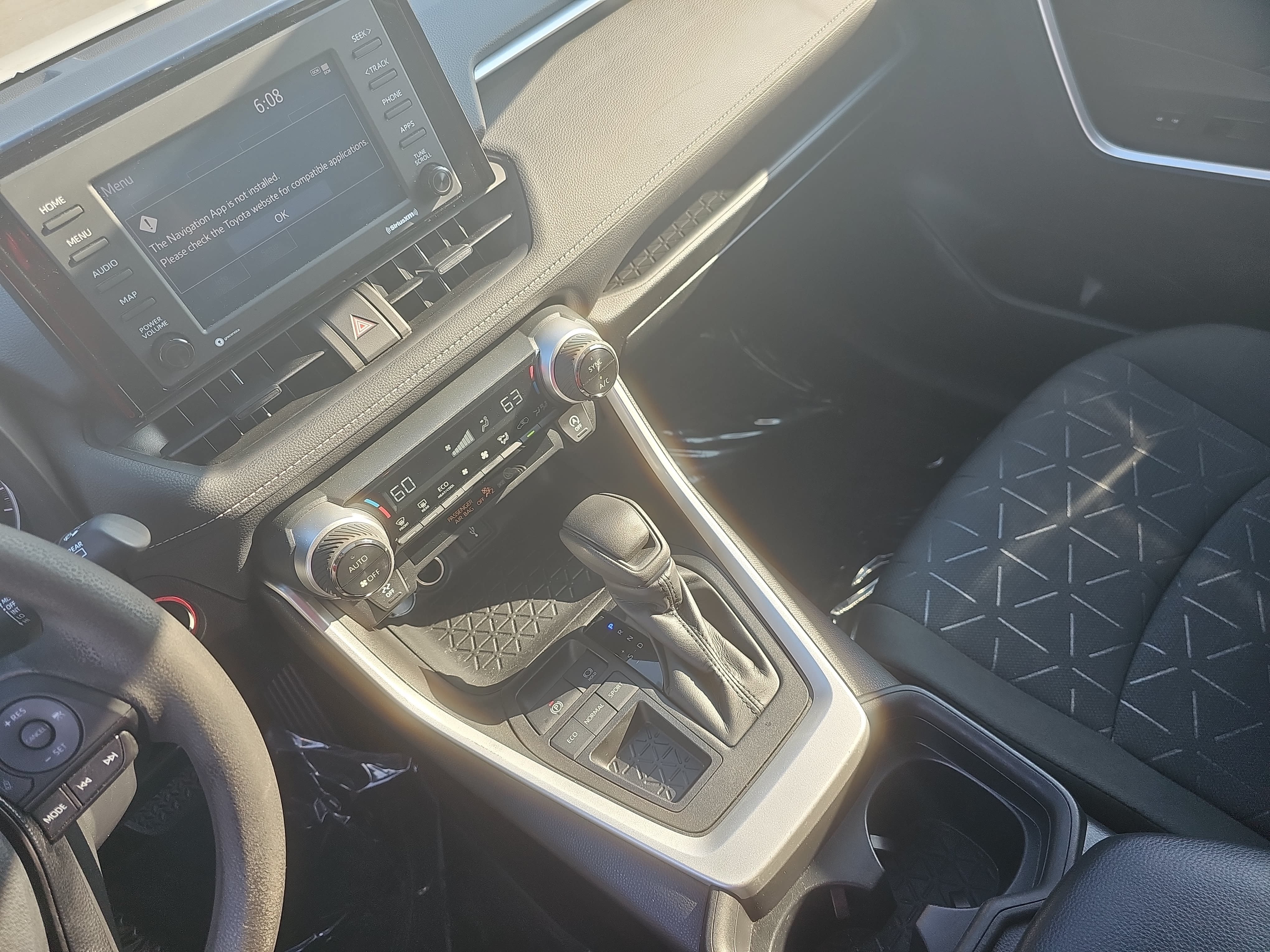 Used 2021 Toyota RAV4 XLE w/ Convenience Package FWD image 26