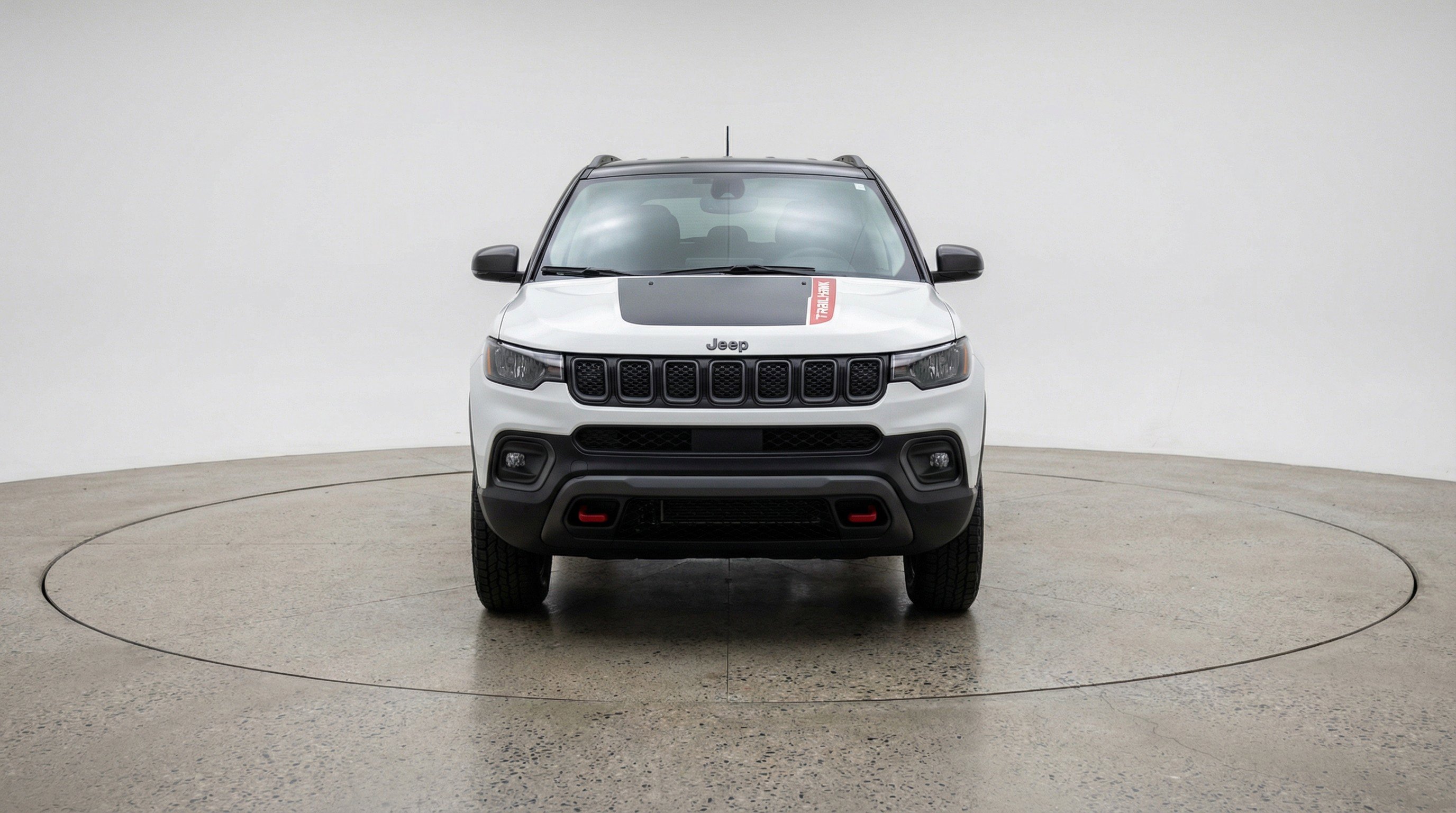 Used 2025 Jeep Compass Trailhawk AWD/4WD image 2
