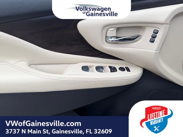 Used 2024 Nissan Murano Platinum w/ Cargo Package image 16