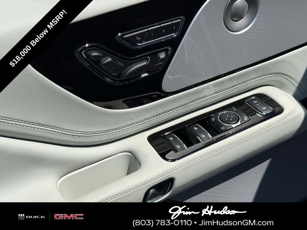 Used 2025 Lincoln Aviator Black Label AWD/4WD image 23