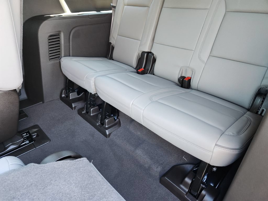 New 2026 GMC Yukon XL Elevation w/ Elevation Premium Package AWD/4WD image 11