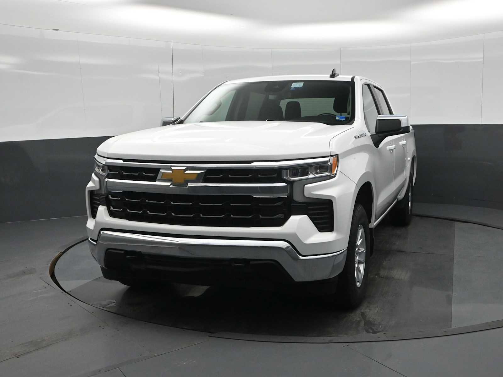Used 2023 Chevrolet Silverado 1500 LT w/ Work Truck Package image 5