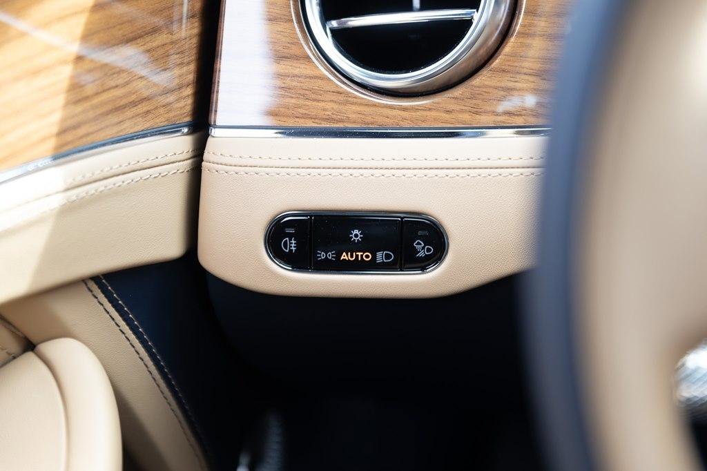 Used 2022 Bentley Continental GT AWD/4WD image 28