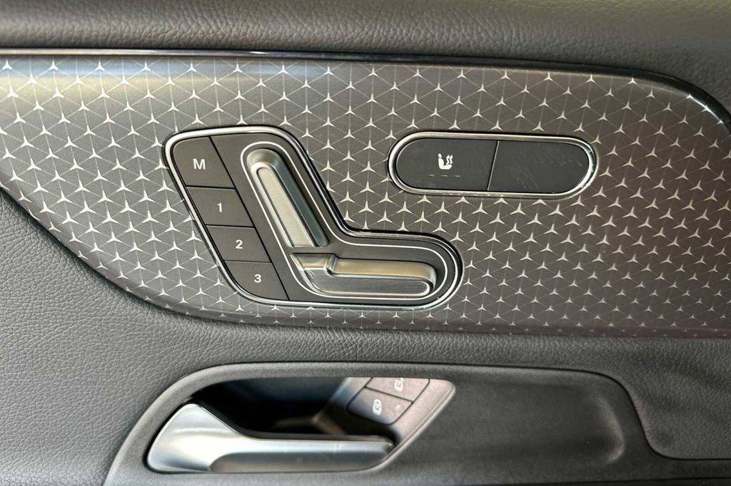 Certified 2026 Mercedes-Benz GLB 250 image 13
