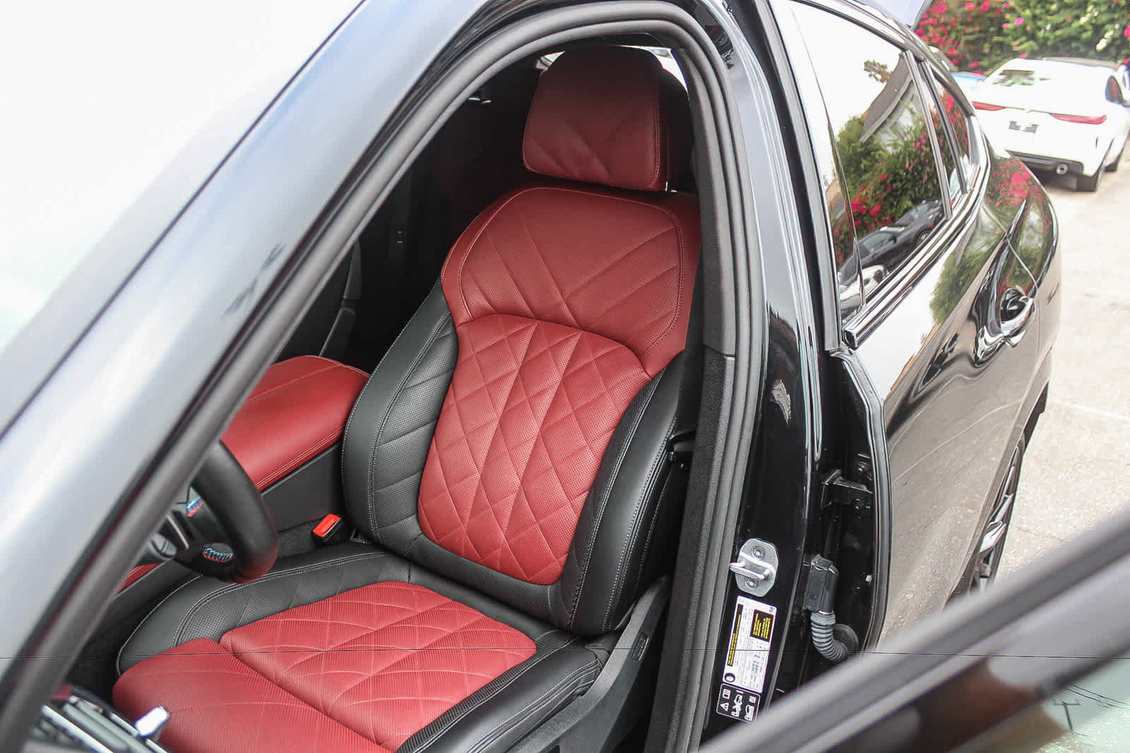 Used 2025 BMW X6 M60i w/ Executive Package AWD/4WD image 25