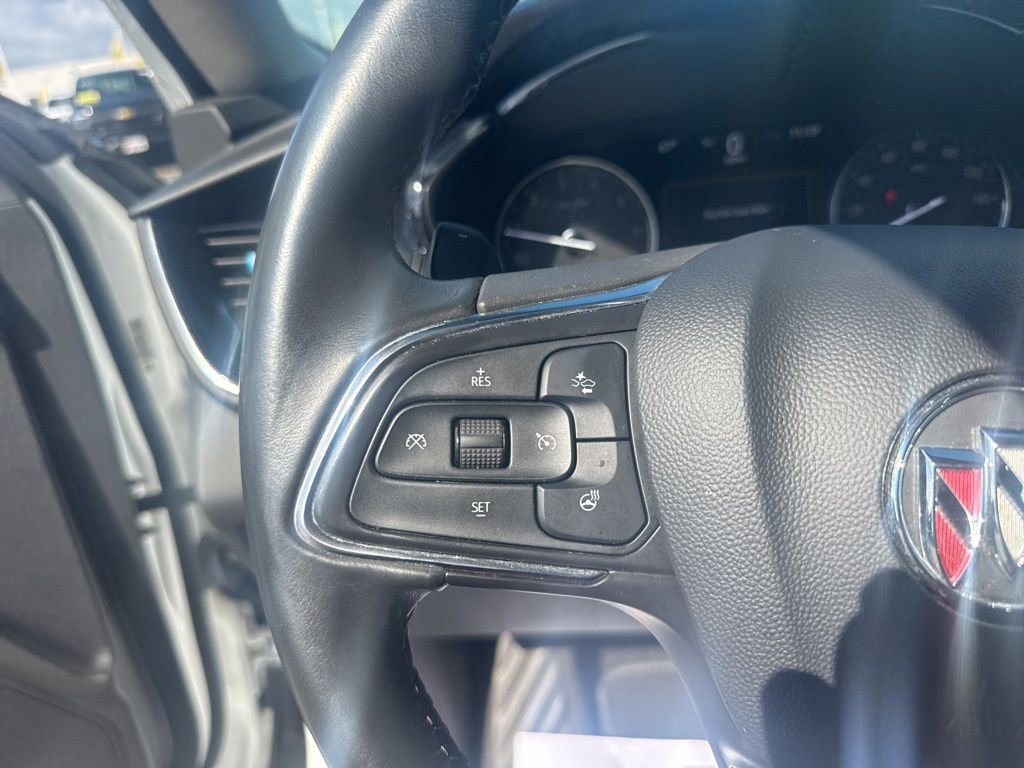 Used 2023 Buick Envision Essence image 27