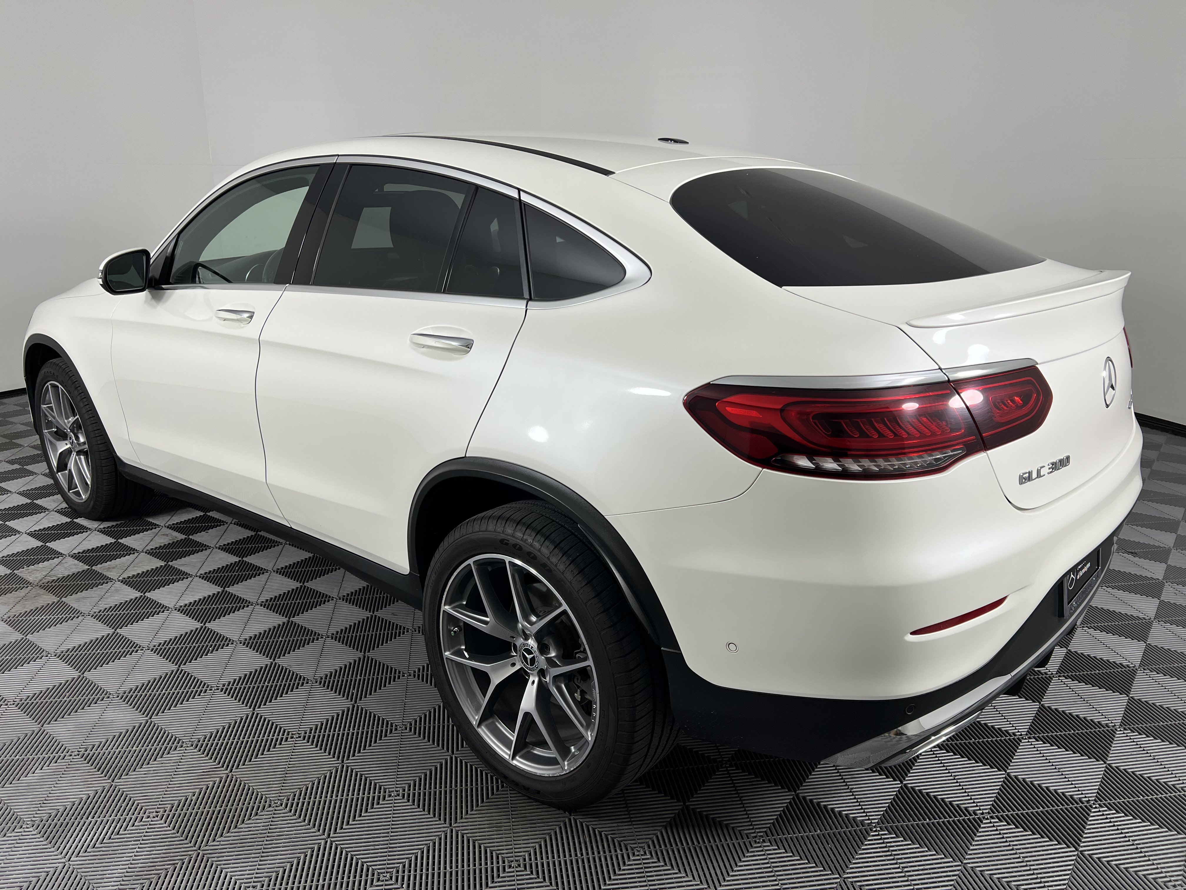 Certified 2020 Mercedes-Benz GLC 300 4MATIC Coupe image 10