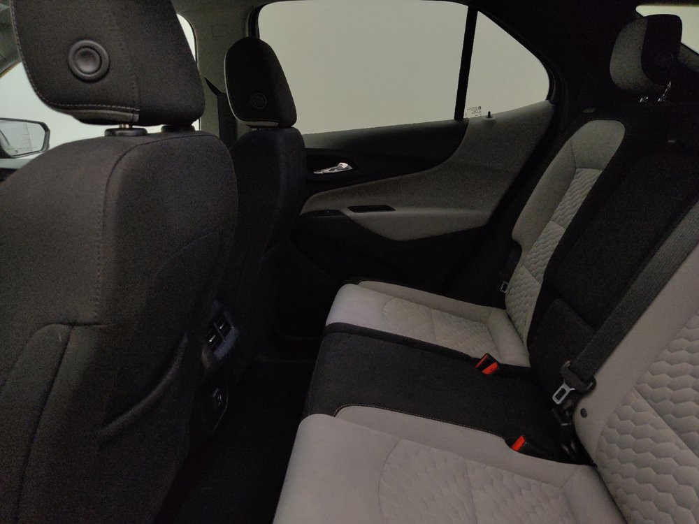 Used 2020 Chevrolet Equinox LS w/ LPO, Cargo Package AWD/4WD image 18