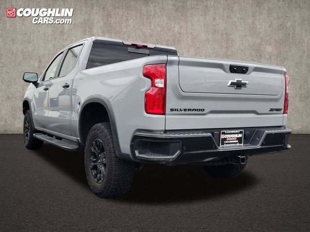 Used 2025 Chevrolet Silverado 1500 ZR2 w/ Technology Package AWD/4WD image 3